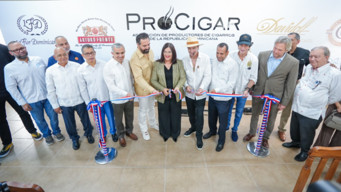 Infotep y Procigar inauguran escuela de tabaqueros
