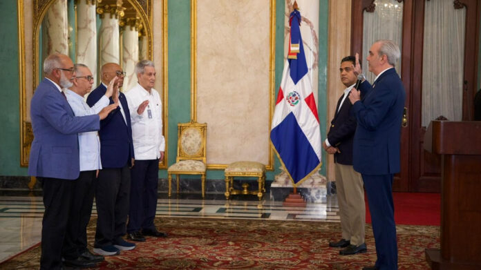 Juramentan comisión de veeduría para supervisar inversión en infraestructura deportivas
