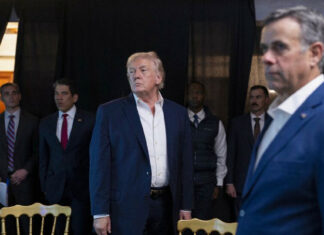 Publican fotos de Trump observando en vivo el ataque a Venezuela