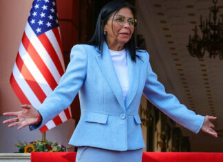 Delcy Rodríguez: «He sido invitada a EE.UU.»