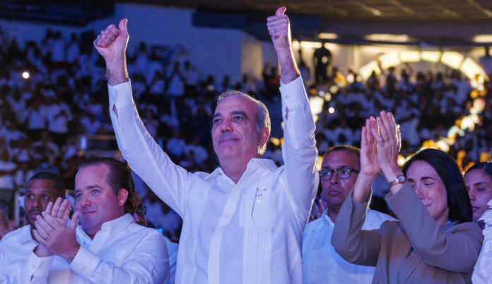 Abinader en 11 aniversario del PRM- “No somos iguales