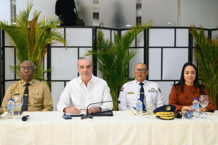 Fuerza de Tarea descarta hablar de exsupervisor de la DEA acusado en EEUU en reunión con Abinader