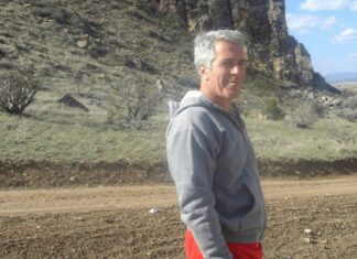 Hackean el correo privado de Epstein con contraseñas expuestas en los archivos