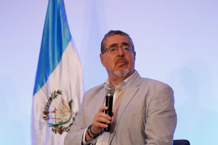 Presidente de Guatemala dice que estado de sitio controló a las pandillas
