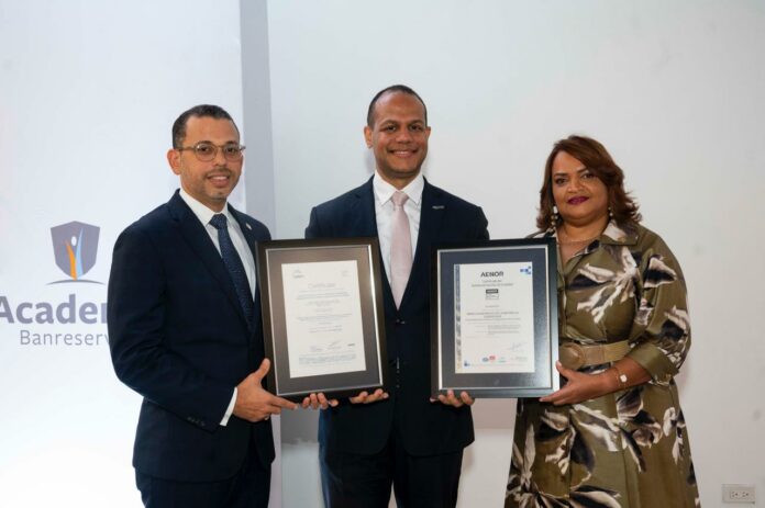 Banreservas obtiene certificación ISO 9001 en macroproceso de Gestión de la Excelencia Operacional