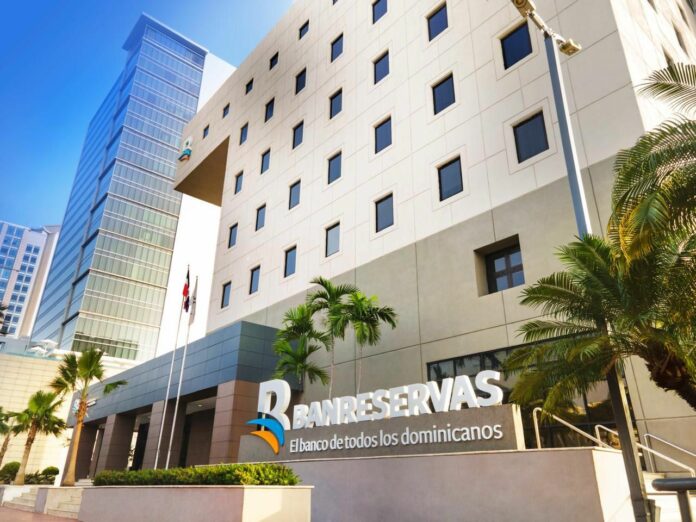 Abinader destaca que más de un millón de dominicanos se bancarizaron en 2025 a través de Banreservas