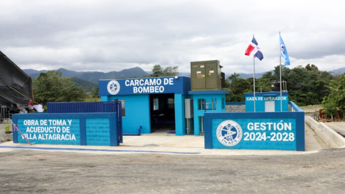 Abinader deja en operación acueducto de Villa Altagracia
