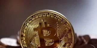 El bitcóin cae casi hasta su mínimo anual