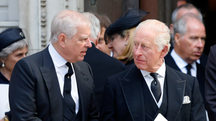 Carlos III se pronuncia tras la detención del expríncipe Andrés