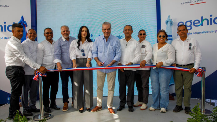 Abinader inaugura las carreteras Puerta del Mulo y Arroyo Seco en Santiago Rodríguez
