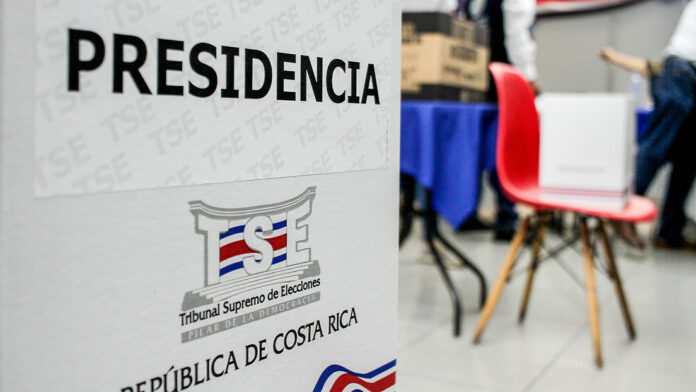Costa Rica va a las urnas para elegir presidente y renovar el Congreso