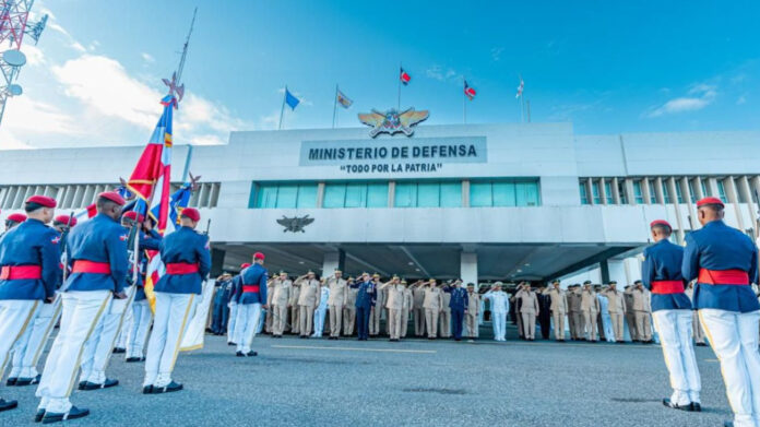 Ministerio de Defensa encabeza actos conmemorativos por el Día de las Fuerzas Armadas
