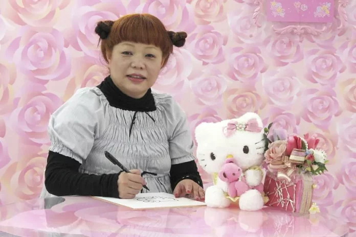 Se retira la diseñadora de la icónica imagen de Hello Kitty tras cuatro décadas en el puesto