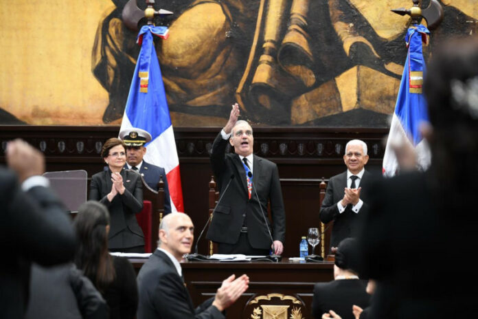 Abinader sobre caso Senasa: Los culpables tendrán que devolver hasta el último peso de lo robado