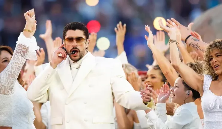 Gobernador de California declara el 8 de febrero como el Día de Bad Bunny