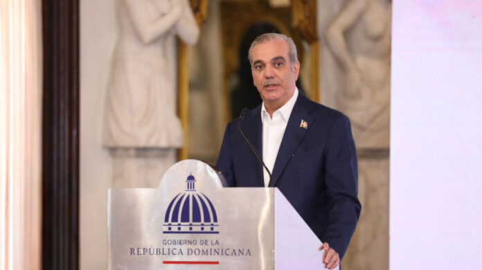 Abinader destina RD 2,500 millones a Obras Públicas para correcciones de infraestructuras