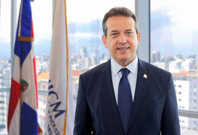 Ito Bisonó resalta US$5,000 millones en IED y expansión sin precedentes en viviendas y obras públicas