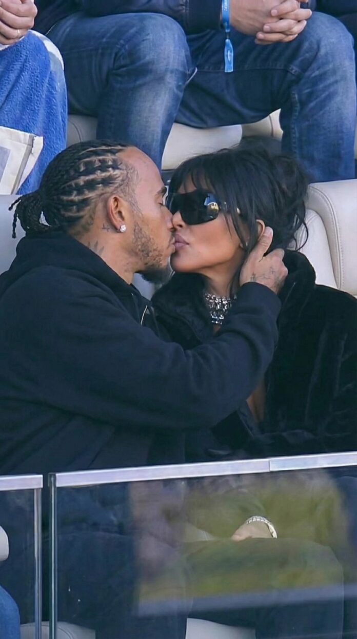 Kim Kardashian y Lewis Hamilton aparecen juntos en la final de la Super Bowl