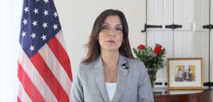 Embajadora de EE.UU. cierra oficina de la DEA en Santo Domingo