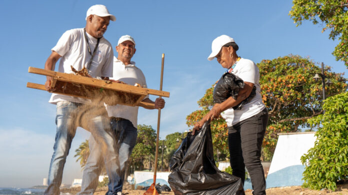 Operativos permanentes de limpieza de playa contribuyen a la conservación de los ecosistemas costeros