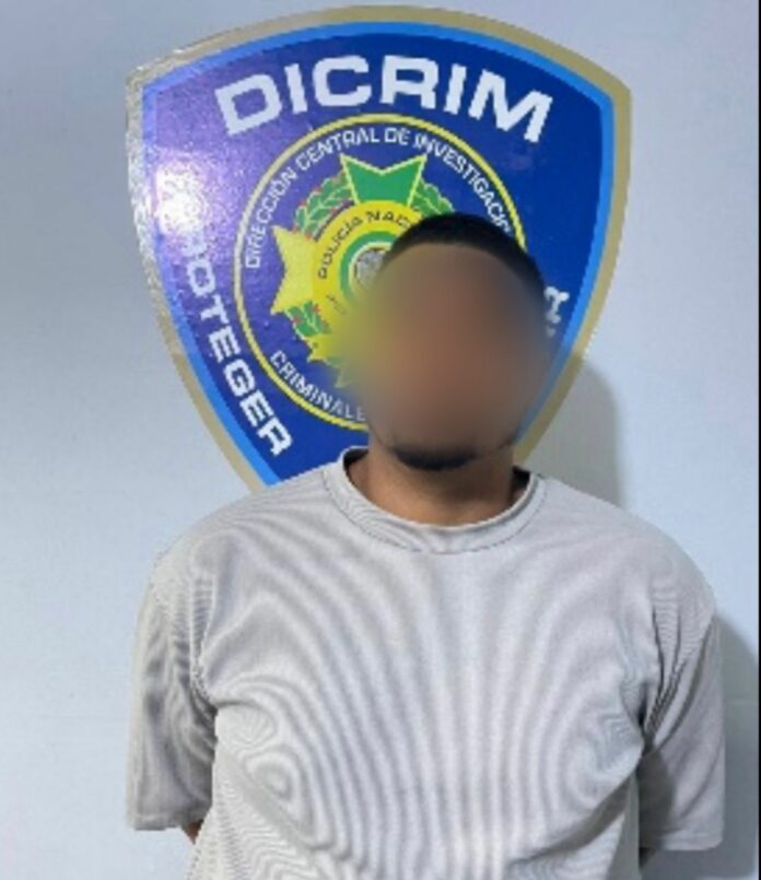 Arrestan hombre acusado de estafa con falsa compra de celular mediante plataforma digital en Santiago