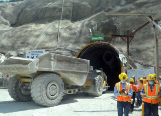 Minería rompe récord con US$2,600 millones en exportaciones y 150 millones de toneladas en tierras raras