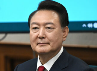 Expresidente de Corea del Sur condenado a cadena perpetua