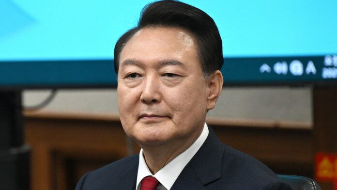Expresidente de Corea del Sur condenado a cadena perpetua