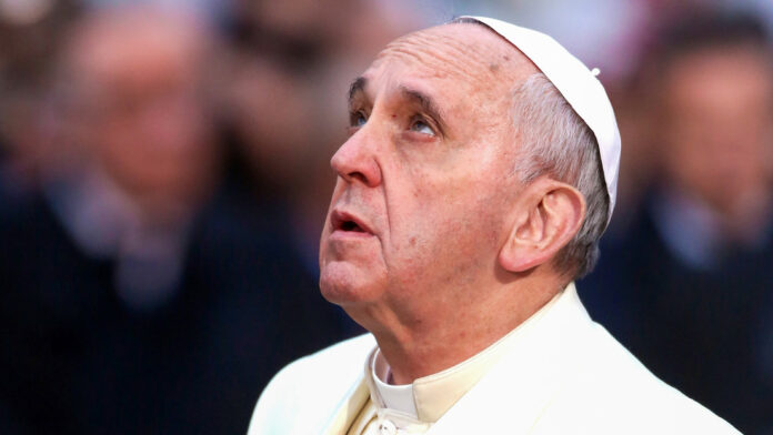 Epstein conspiró para "derribar" al papa Francisco, según archivos
