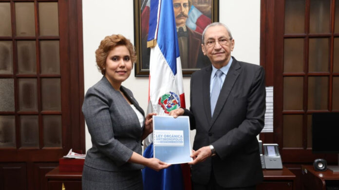 ProCompetencia entrega al Poder Ejecutivo anteproyecto de reforma a la Ley 42-08