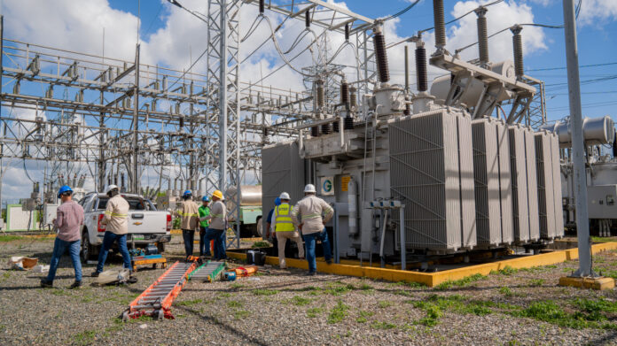 Abinader presenta plan de inversión para garantizar estabilidad del sistema eléctrico