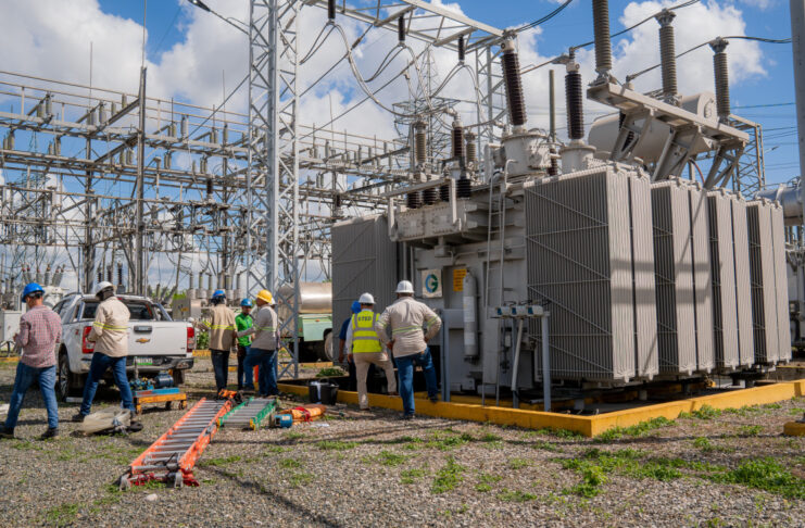 Abinader presenta plan de inversión para garantizar estabilidad del sistema eléctrico