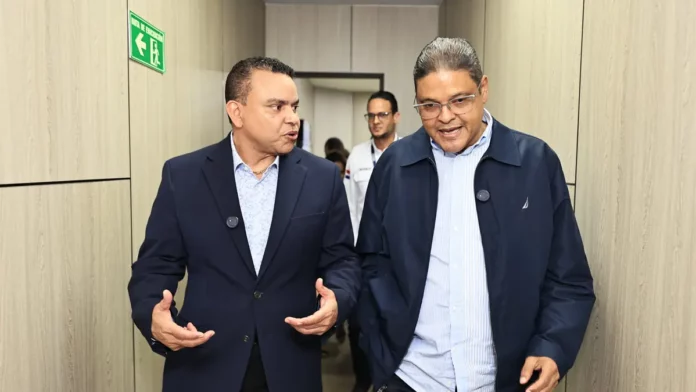 SNS y DAEH coordinan plan de acción para fortalecer la atención prehospitalaria y la red de emergencias