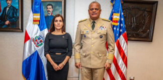 Embajadora de los EE.UU realiza visita oficial al ministro de Defensa