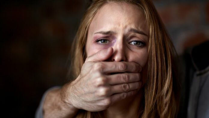Gobierno brindó casi 100 mil atenciones a mujeres víctimas de violencia