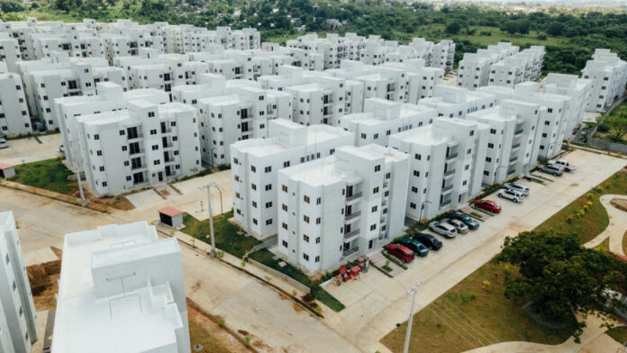 Gobierno entrega 2,125 viviendas en 2025 y anuncia más de 3,000 nuevas soluciones habitacionales