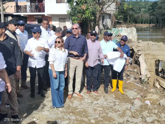 Abinader dispone ayudas y construcción de obras a personas afectadas en Gaspar Hernández