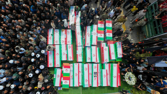 China seguirá asistiendo a Irán para que su pueblo supere las dificultades