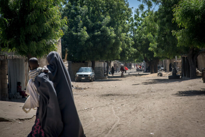 EuropaPress_6840848_november_26_2021_maiduguri_borno_state_nigeria_woman_seen_with_her_baby-1-1