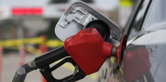 Gobierno congela los precios de los combustibles para esta semana