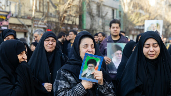 Muere la esposa del líder supremo de Irán tras la agresión militar de EE.UU. e Israel