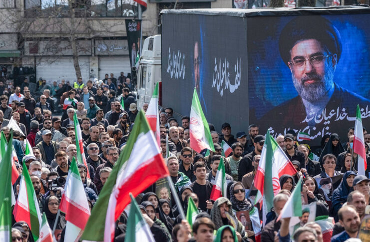 Trump afirma que el nuevo líder supremo de Irán es gay
