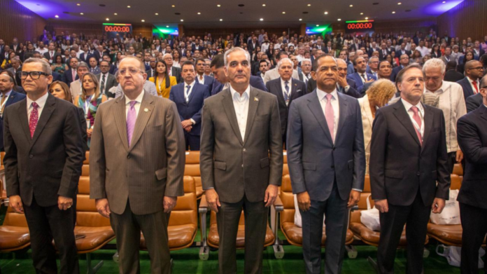Abinader impulsa transformación del sector seguro como motor de desarrollo en inauguración de la XVIII Cumbre Iberoamericana del Seguro