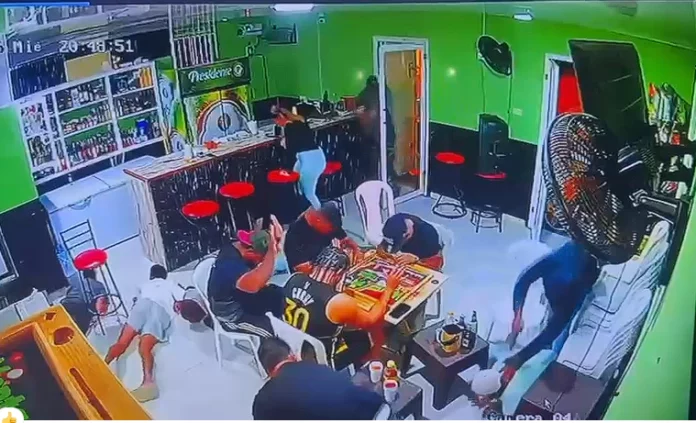 Asaltan negocio en Navarrete mientras personas veían juego RD-Venezuela