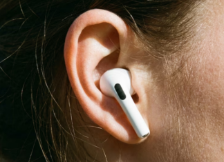 Cuál es el error común que se comete al usar auriculares y cómo impacta en la salud