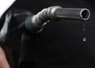 Chile anuncia un aumento de precios de los combustibles por la guerra en Oriente Medio