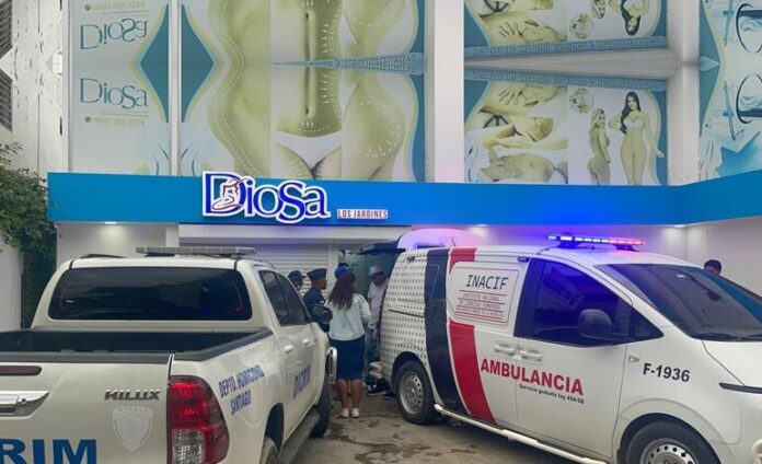 Salud Pública clausura clínica estética en Santiago tras muerte de una mujer