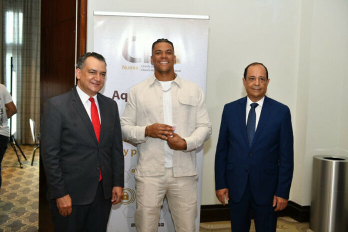 Entregan nueva cédula selección dominicana del Clásico Mundial de Béisbol