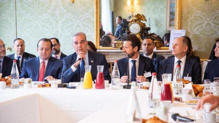 Abinader se reúne con empresarios franceses que reconocen a RD como su principal destino de inversión en el Caribe