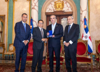Abinader concede condecoración póstuma al periodista Orlando Martínez Howley con la Orden del Mérito Duarte, Sánchez y Mella